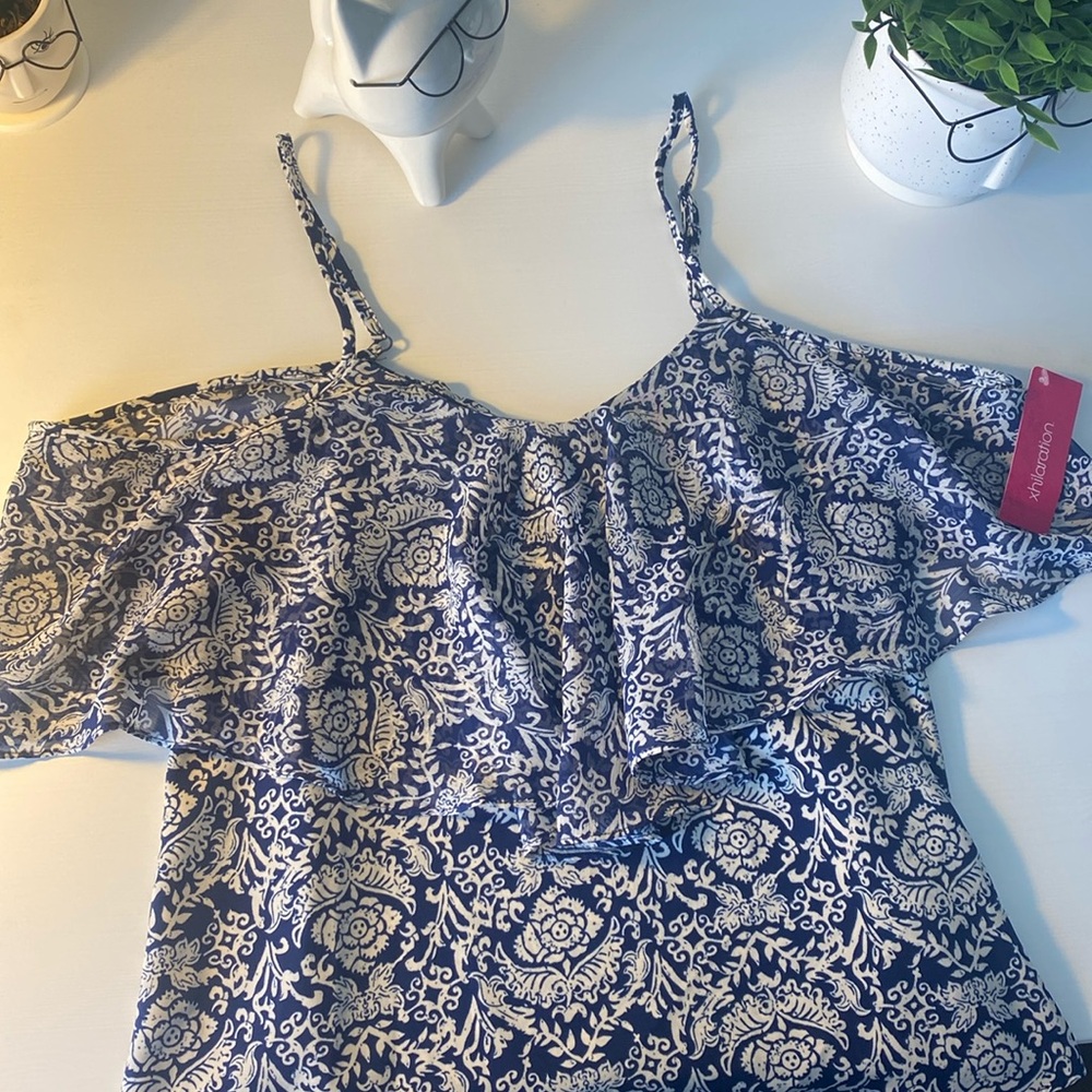 Xhiliration blue and white floral flowy off the shoulder blouse